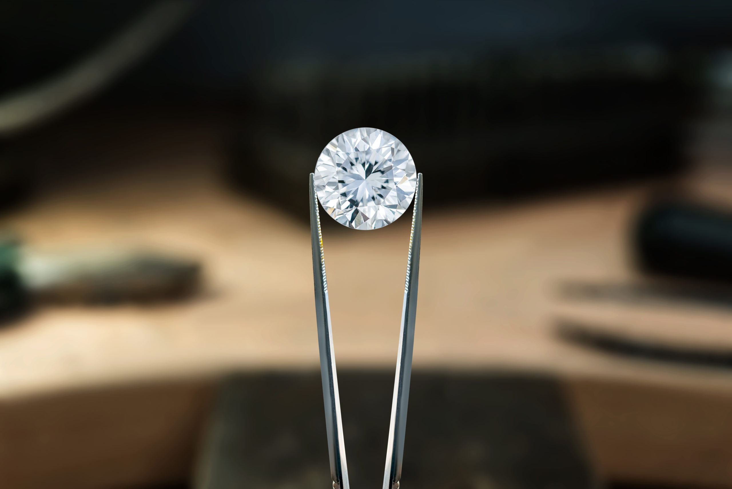 Beautiful,Diamond,Stone,In,Tongs.,Craft,Jewelery,Making,With,Professional